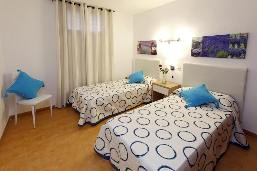 Typic Sandic Apartments Es Cana Dış mekan fotoğraf